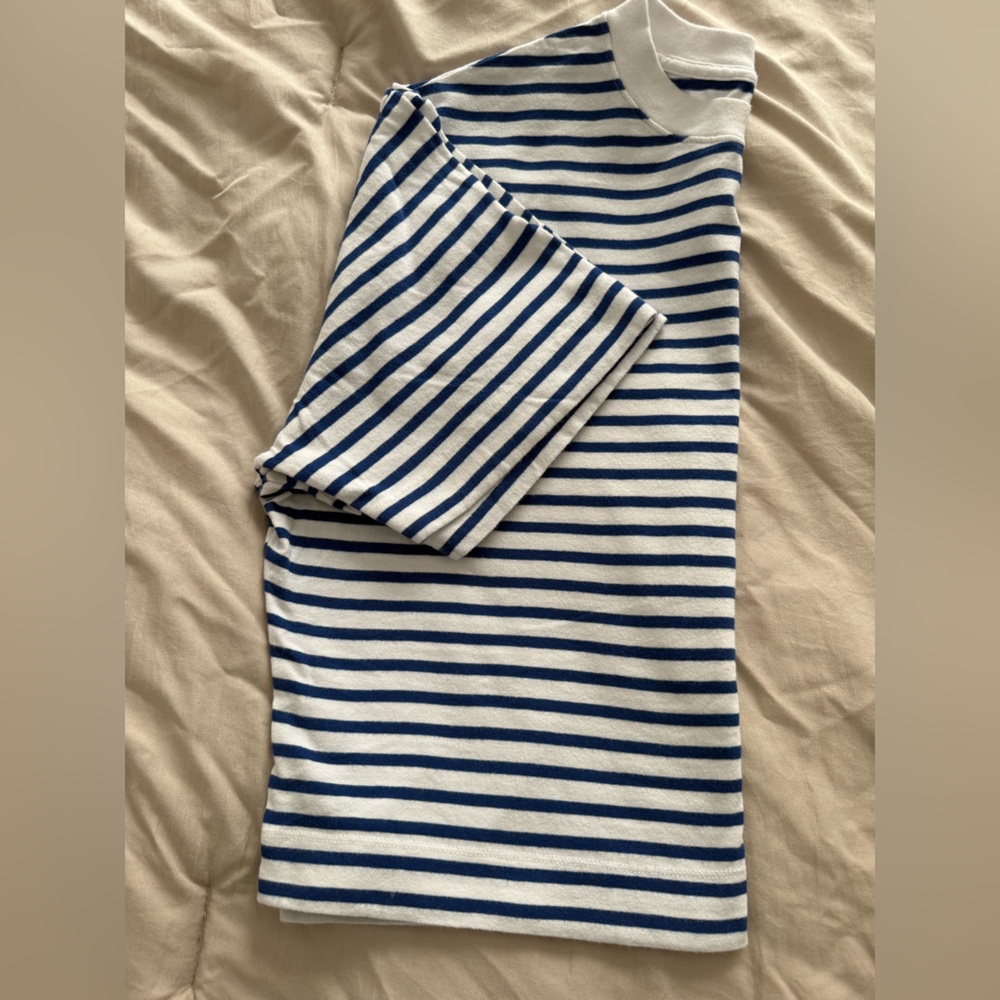 Abercrombie & Fitch Blue and White Striped T-shirt